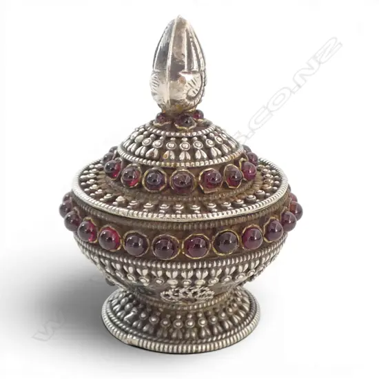 925 SILVER GARNET STUDDED RING BOX TOTAL WIEGHT 47GRMS
