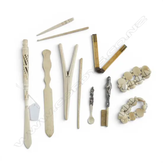 11 PCES BONE / IVORY; GLOVE STRETCHER, RULER, 2 BRACELETS ETC