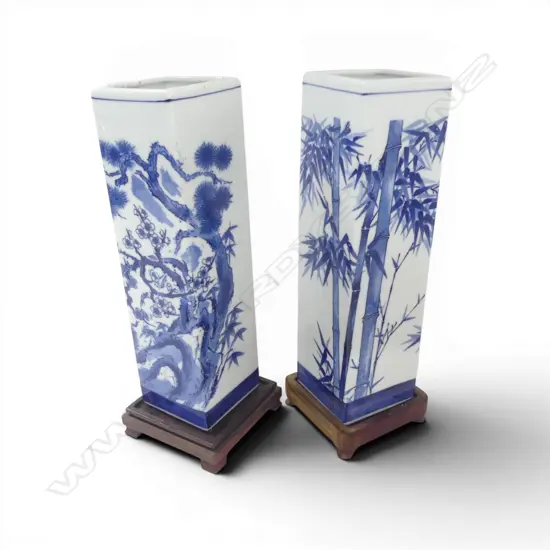 2 ORIENTAL B/W VASES H.320mm