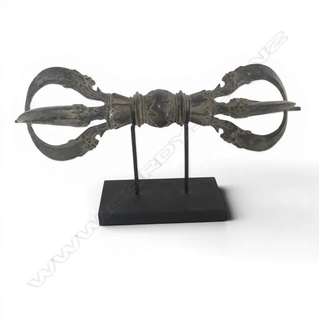 MOUNTED BRONZE BUDDHIST VAJRA DORJE, L.350mm Image 1++