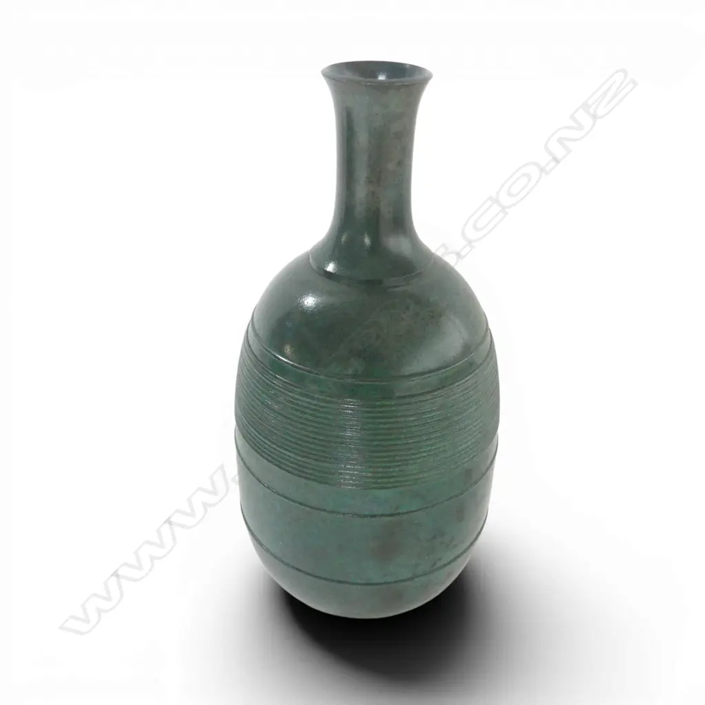 VINTAGE JAPANESE BRONZE VASE by MASTER ARTIST HASUDA SHUGORO, 1970s, H.230mm, cast signature to base Image 1++