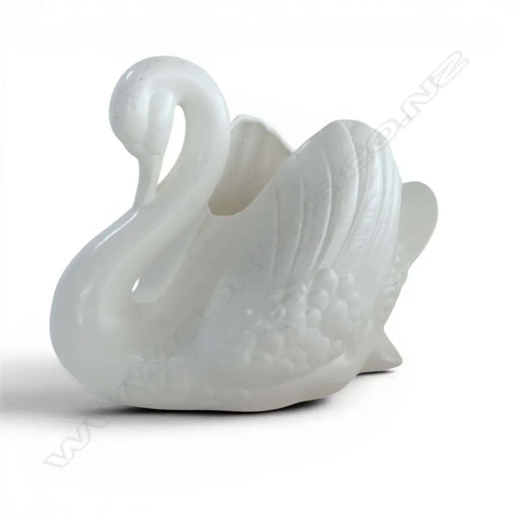 CROWN LYNN SWAN No.170 H.220mm Image 1++