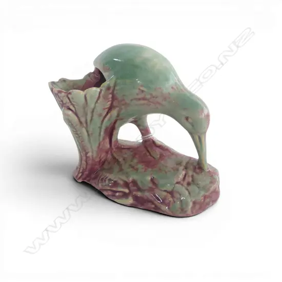 Early (AMBRICO) CROWN LYNN TRICKLE GLAZE KIWI, H.110mm. Numbered to base 39 25 6