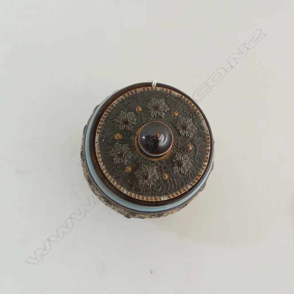 ROYAL DOULTON LAMBETH STORAGE BARREL faults to lid H.140mm Image 1++