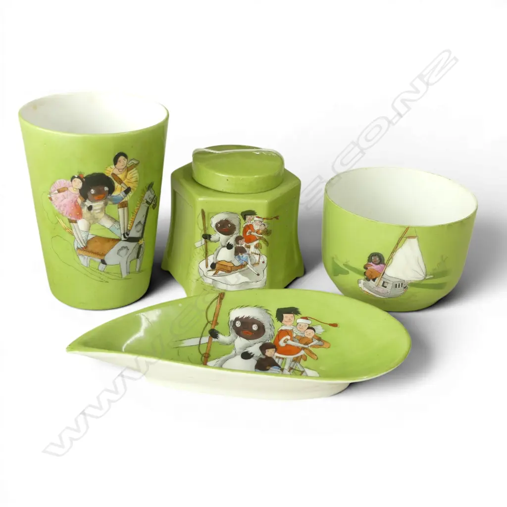 4 FLORENCE KATE UPTON'S DUTCH DOLLS (Golliwog) CHINA PIECES: mug. inkwell. cup & dish (mussel shell shape) L.150mm Image 1++