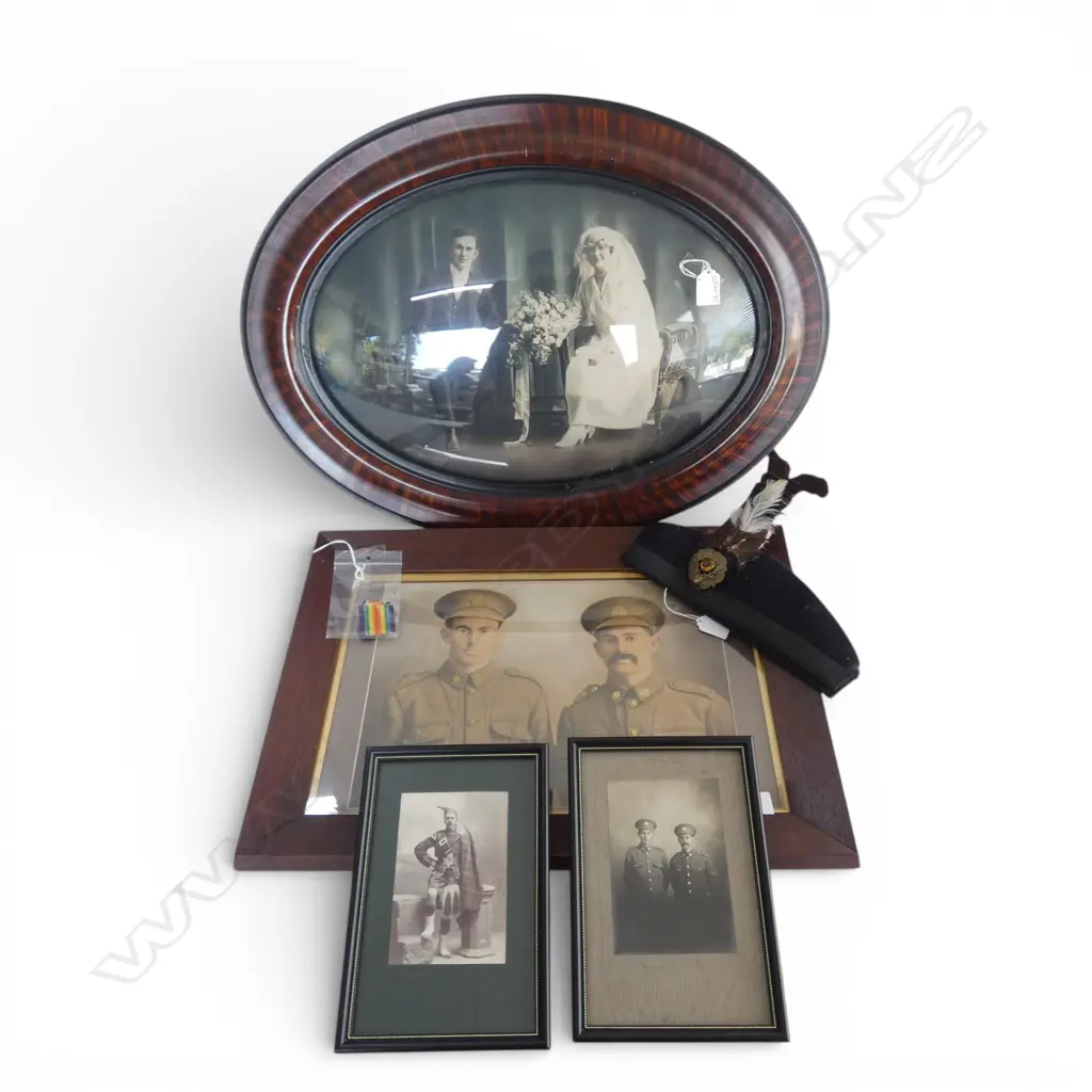 TWO PHOTOS OF SHARMAN BROS IN WW1 UNIFORM + OTAGO PIPE BAND PHOTO AND BERET + MEDAL RIBBONS (2) + family photo - convex Image 1++