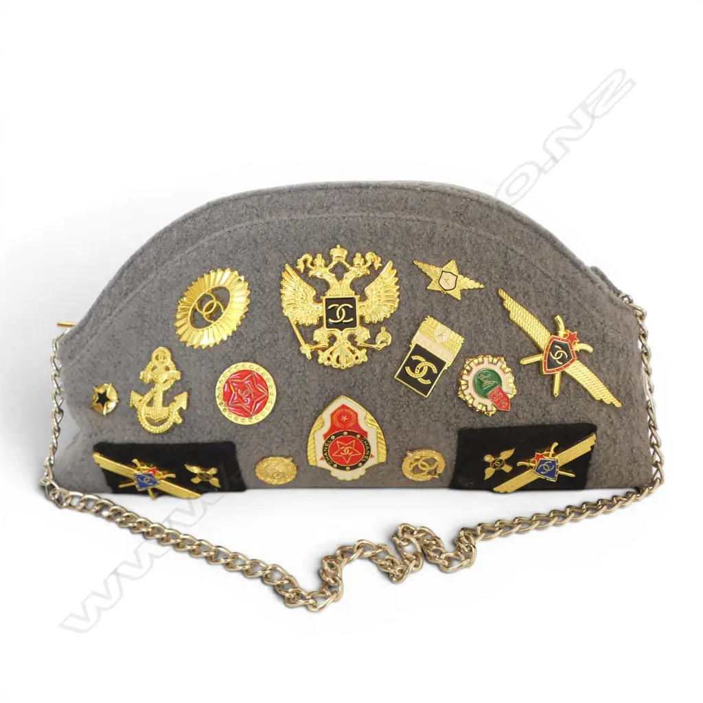 GREY SHOULDER BAG w BADGES Image 1++