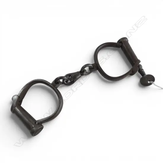 BRITISH WWI M&C 1917 HANDCUFFS Auckland prison