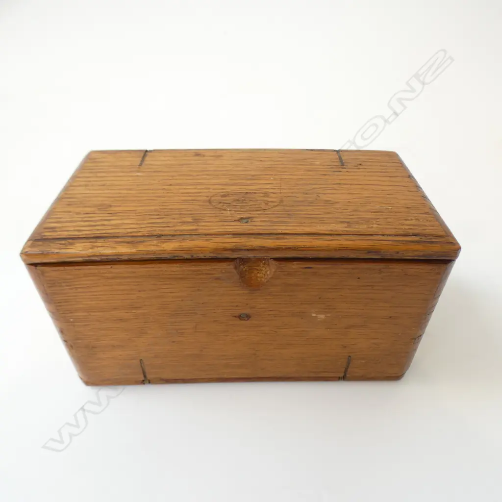 OAK FOLDING BOX OF ASST. SINGER SEWING MACHINE PARTS Image 1++