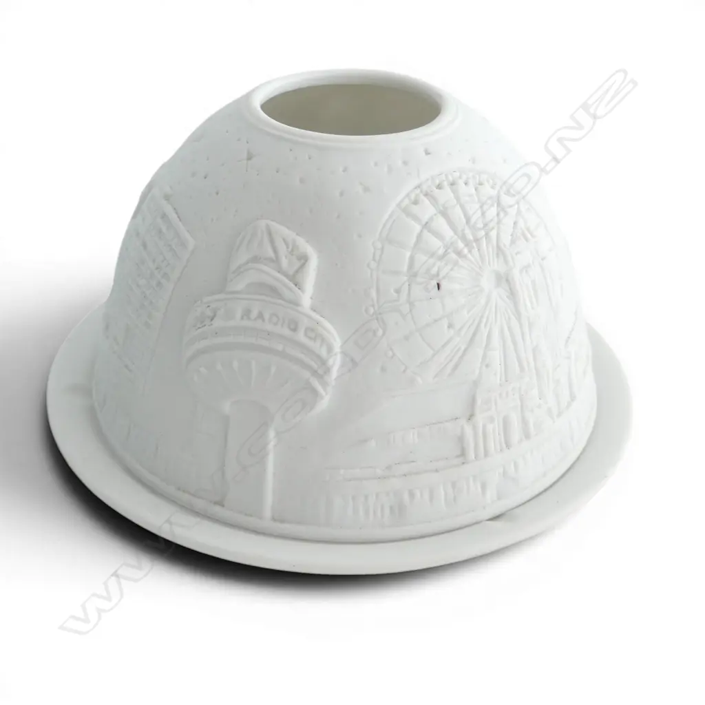 2 X GLASS AND PORCELAIN DOME TEA LIGHTS Image 1++
