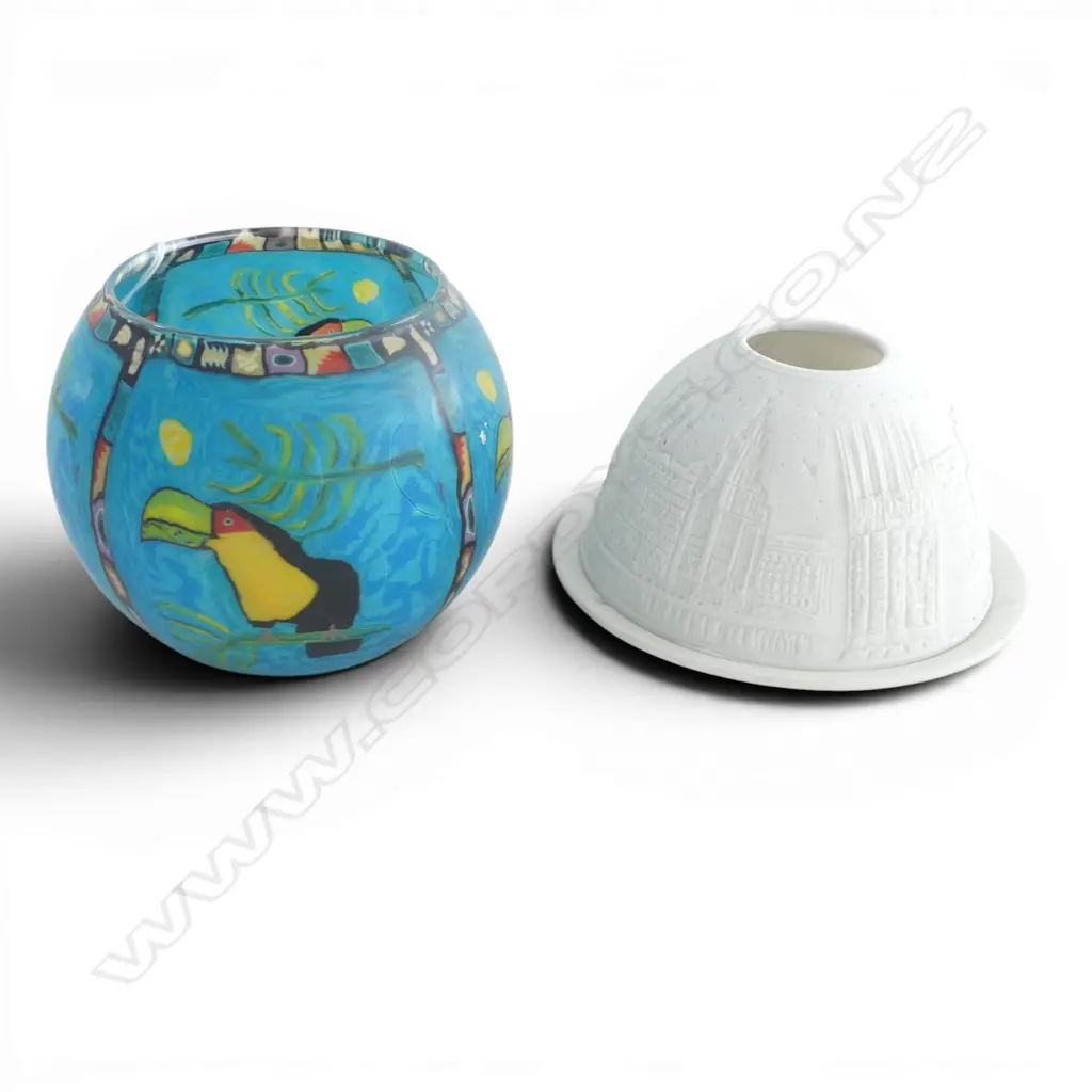 2 X GLASS AND PORCELAIN DOME TEA LIGHTS Image 1++