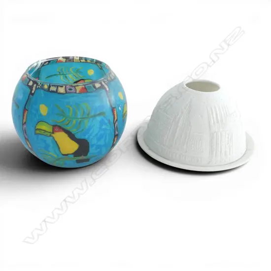 2 X GLASS AND PORCELAIN DOME TEA LIGHTS