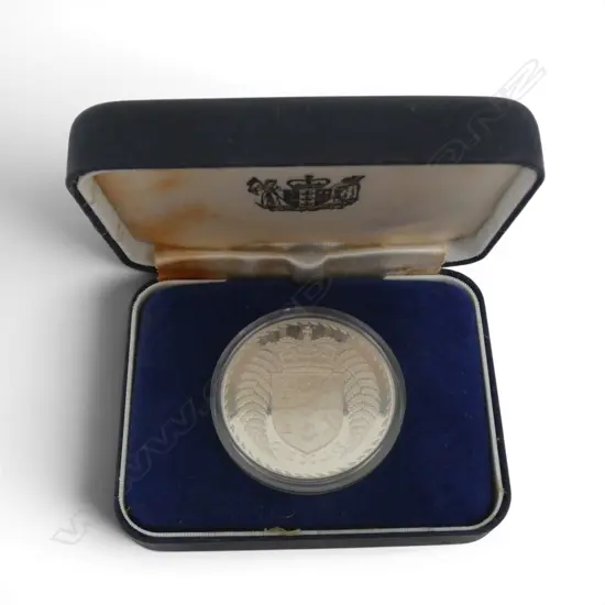 CASED N.Z. 1979 .925 PROOF $1 COIN 