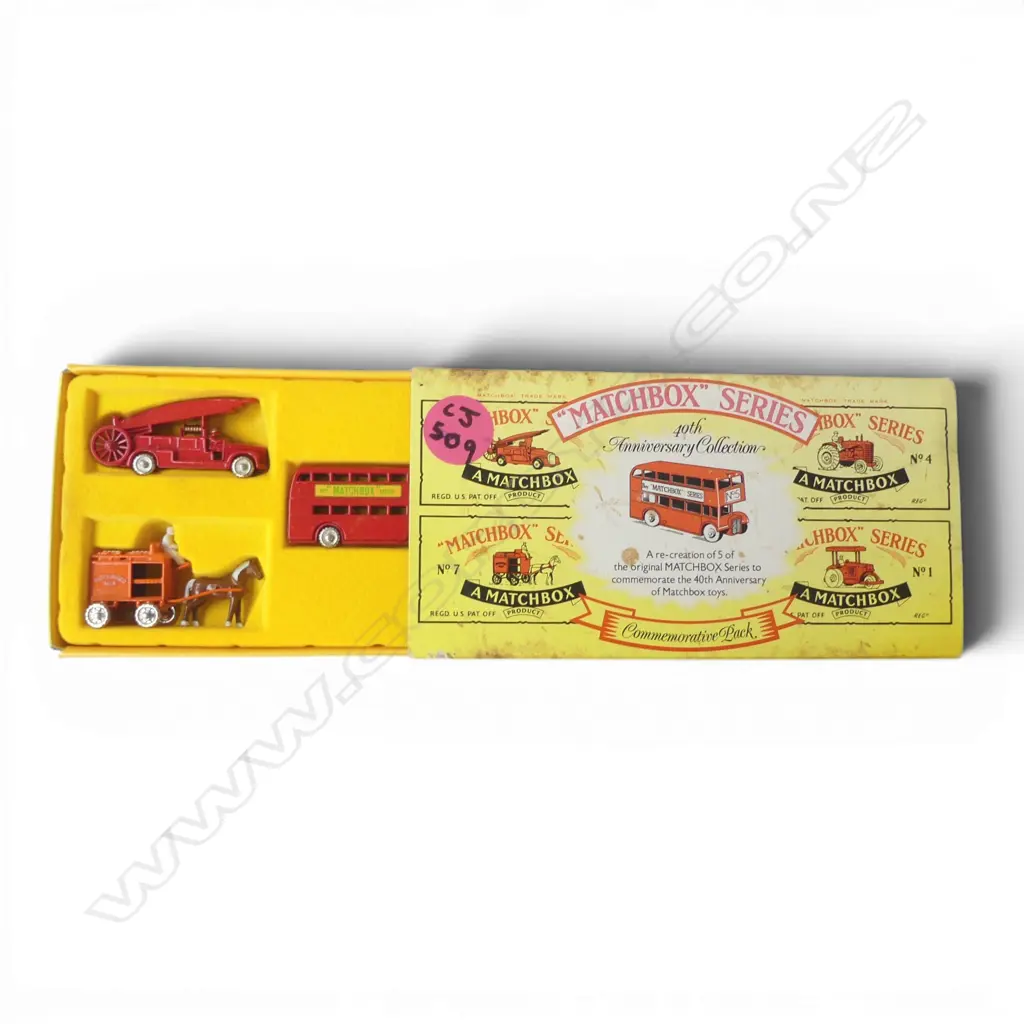 BOXED MATCHBOX SERIES 40th ANNIV. COLLECTION of 5 original matchbox toys Image 1++