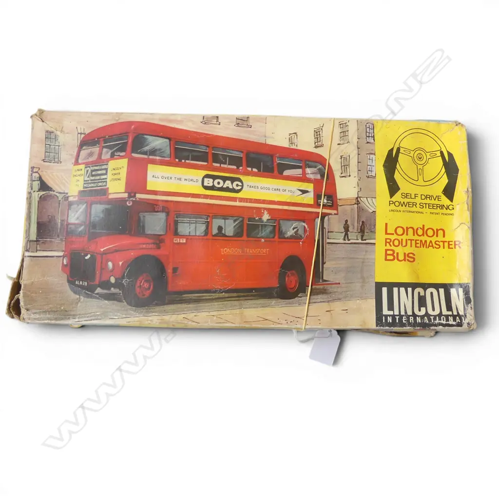 VINTAGE BOXED LINCOLN INTERNATIONAL LONDON ROUTE MASTER BUS Image 1++