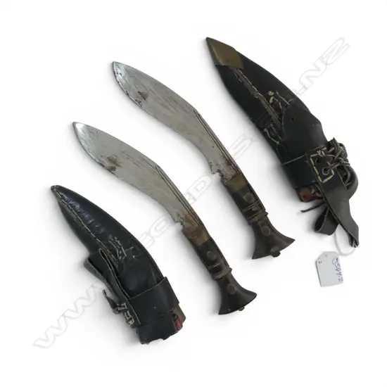 2 VINTAGE KUKRI BLADES w. sheaths L.280mm
