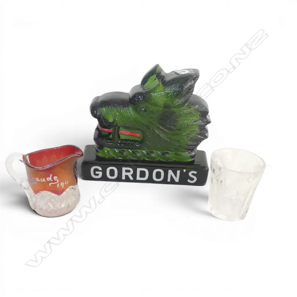 GORDONS GIN ADVERTISING GLASS SIGN H150MM AMERICAN WHEAT SHEAF SHOT GLASS SIGNED  & EXIBITION GLASS JUG H70MM Image 1++