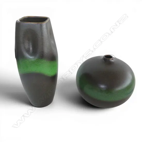 2 MID-CENTURY JAPANESE VASES by MASHIKO, H.240/140mm, stamp to base