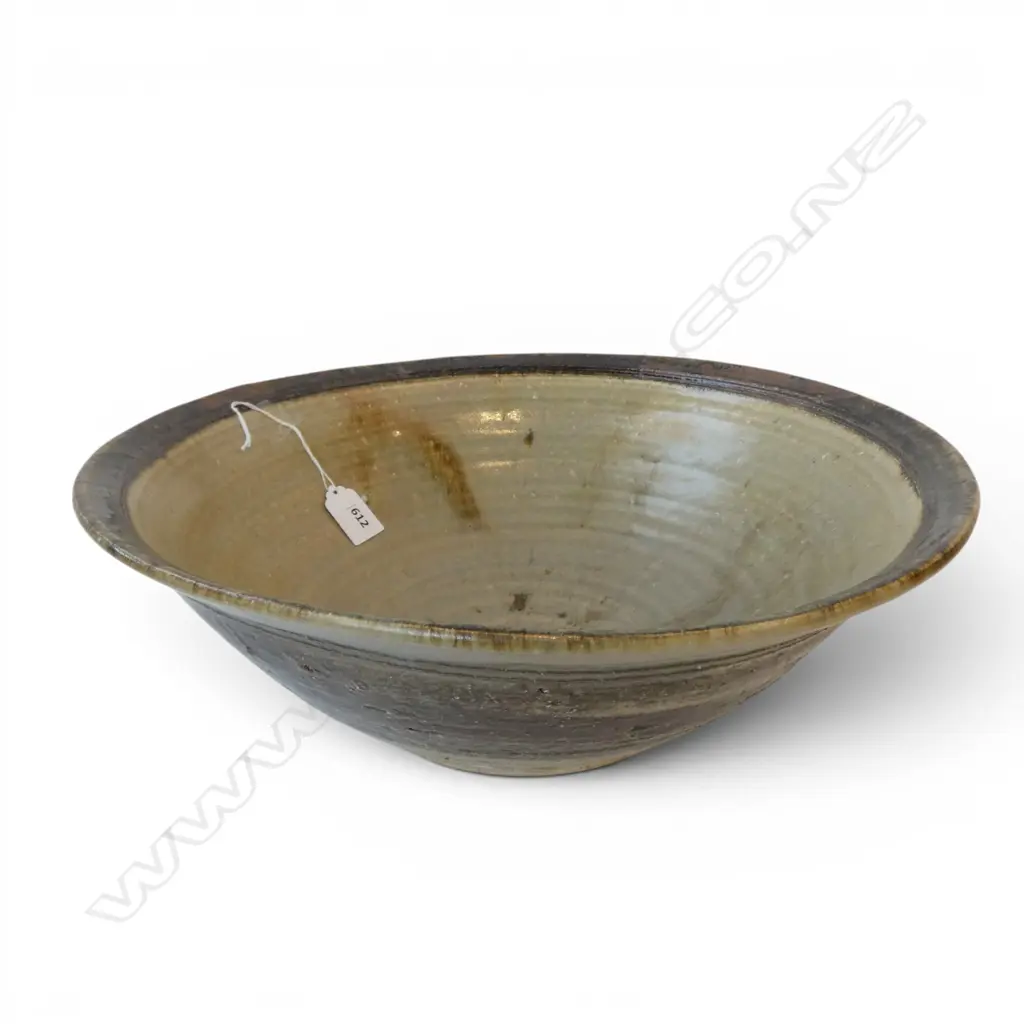 LRG NZ POTTERY BOWL, Dia.400mm Image 1++