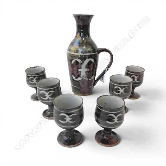 NZ STUDIO POTTERY CARAFE & 6 CUPS