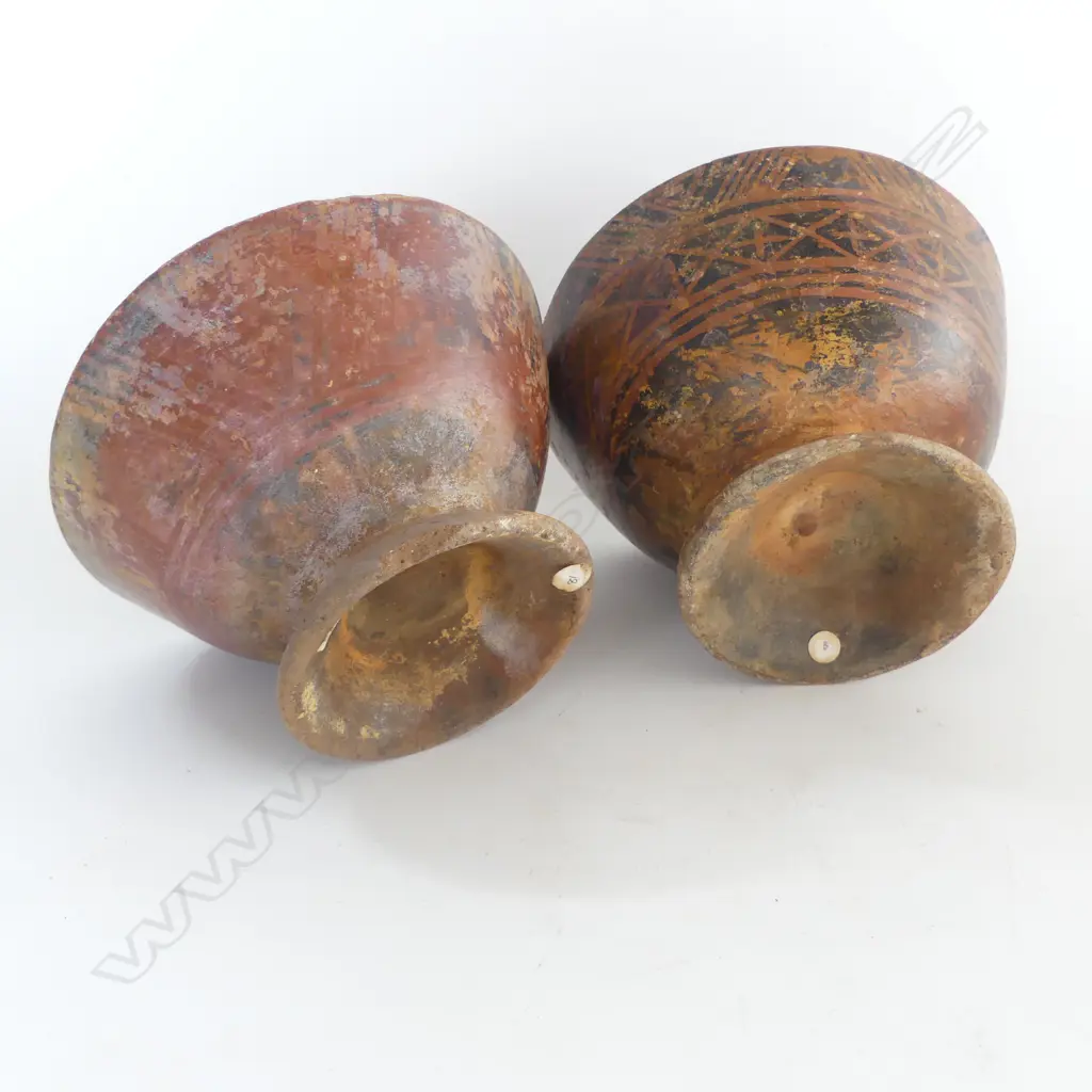 2 EARLY PRE-COLUMBIAN red pottery FOOTED BOWLS painted geometric decoration. Dia's.180mm. Image 1++