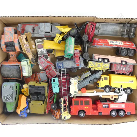 COLLECTION OF LOOSE DINKY, LESNEY etc