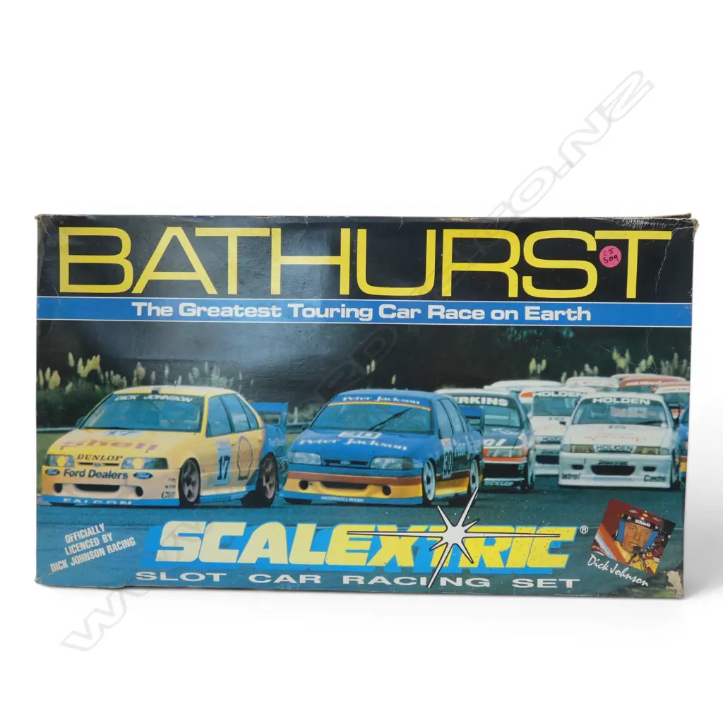 BOXES BATHURST SCALEXTRIC RACING SET Image 1++