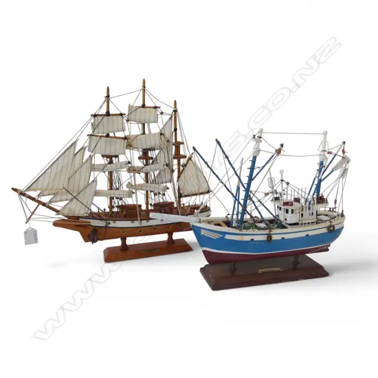 2 SHIP MODELS; CUTTY SARK, CARMEN II H.390mm
