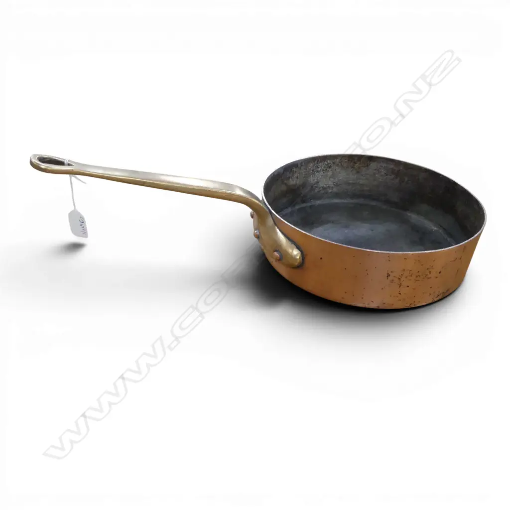 LG ANTIQUE COPPER PAN BY LEON JAEGGI & SONS HELVETIA 310mm dia Image 1++