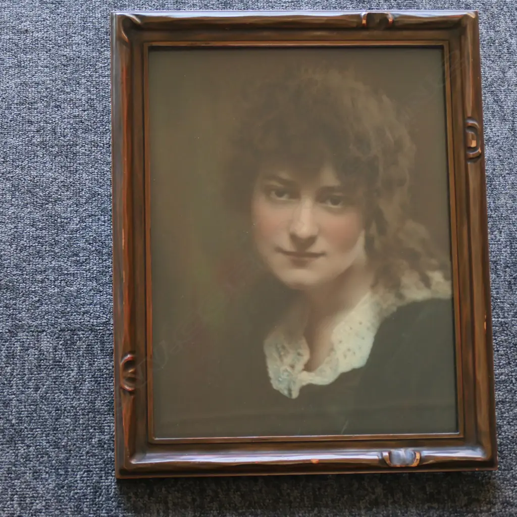 THREE ARTWORKS INCL. ASTRID MARY STEVEN ABSTRACT W/C, DONKEY AT DOORSTEP, EARLY 20TH C. HANDCOLOURED PHOTO Image 1++