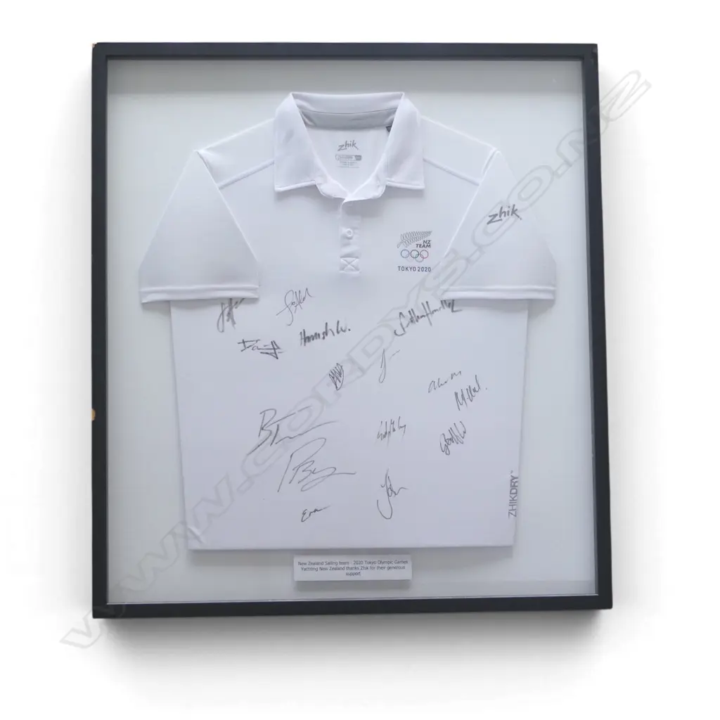 NZ SAILING TEAM 2000 TOKYO OLYMPICS SIGNED POLO SHIRT 820x735mm overall size Image 1++