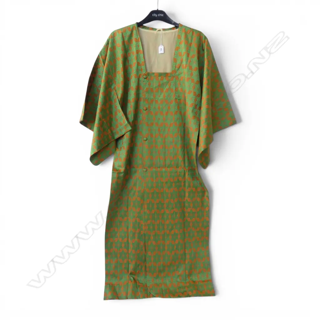 JAPANESE KIMONO STYLE HOUSECOAT, green & orange geometric design Image 1++