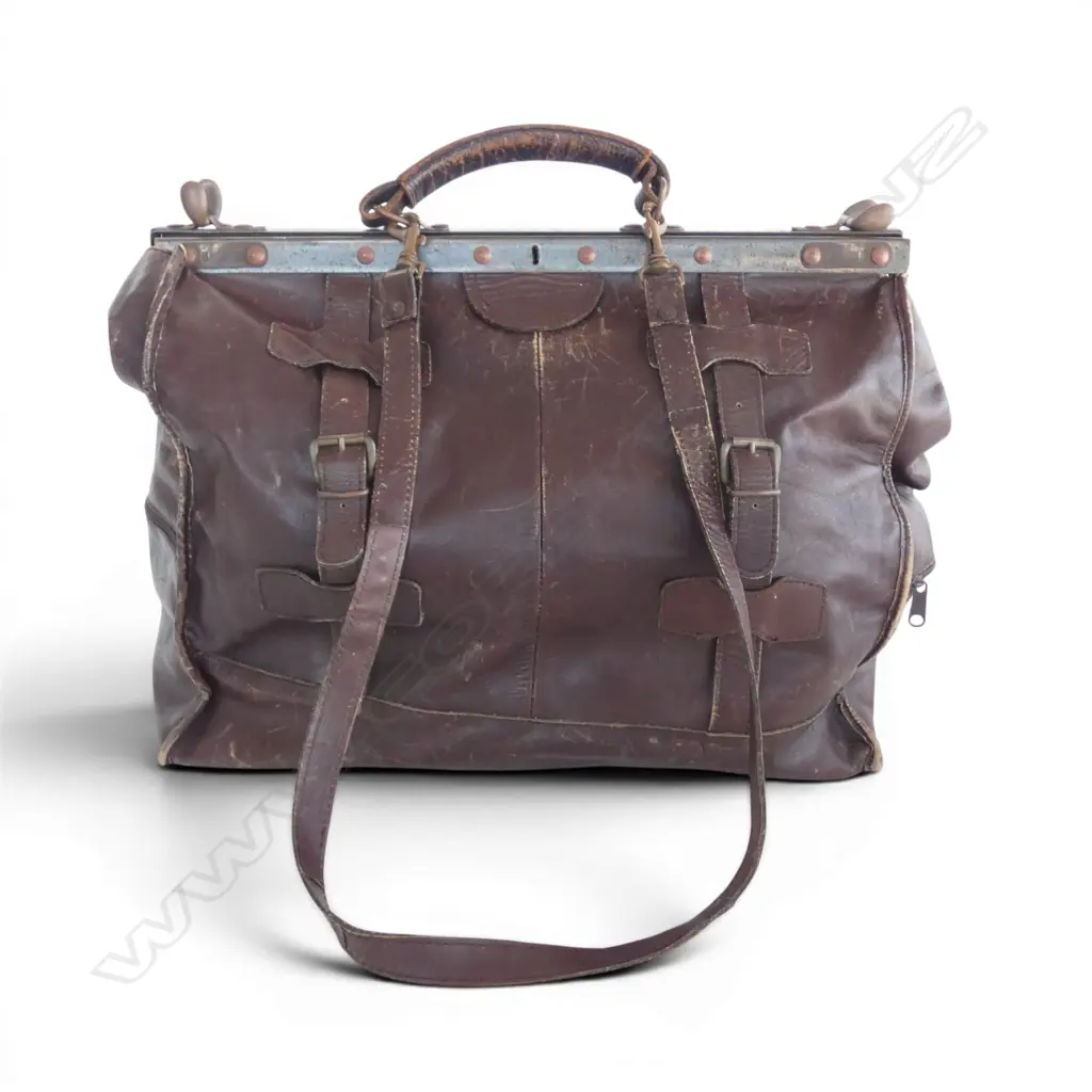 EARLY 20thC ITALIAN LEATHER BAG Image 1++