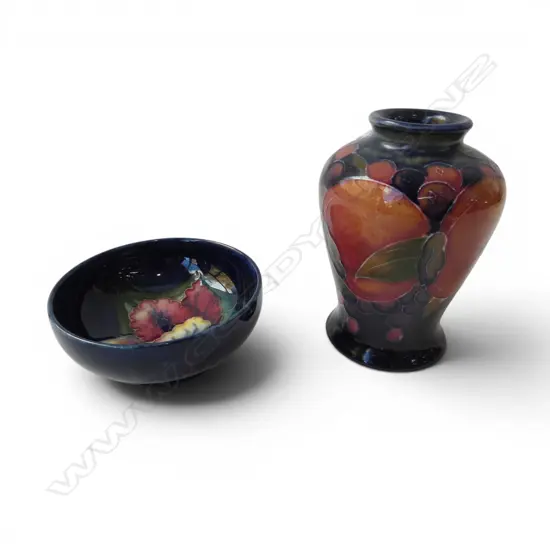 2 SMALL MOORCROFT PIECES: Pomegranate vase restored rim H.90mm. + Small orchid dish