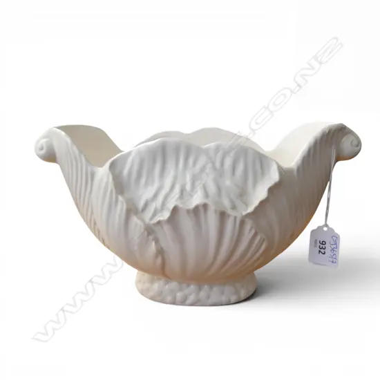 CROWN LYNN WHITE VASE #598 H.155mm