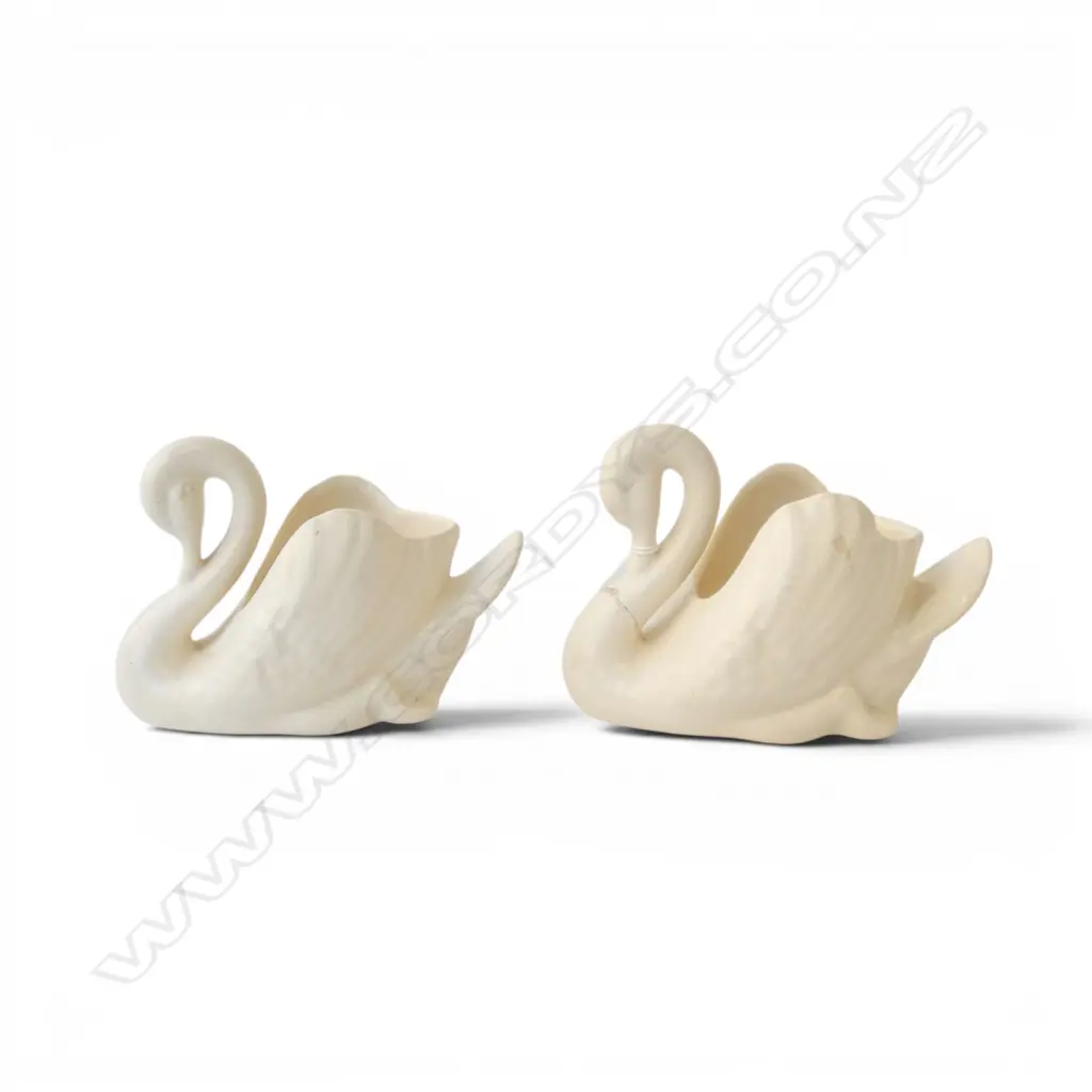 2 CROWN LYNN SMALL WHITE SWANS, 1 w. NECK REPAIRED H.95mm Image 1++