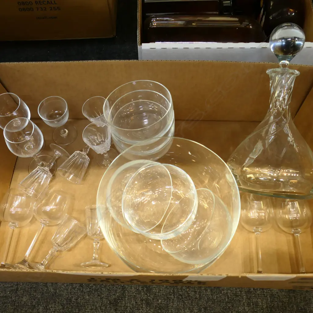 ASST. GLASS; DECANTER, GLASS BOWL (sml chip to rim) & 6 DESSERT BOWLS & GLASSES Image 1++