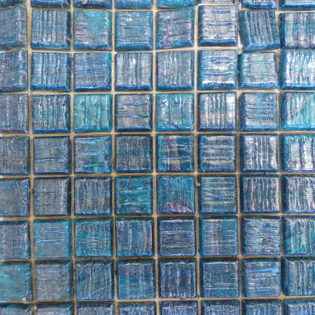 BOX OF IMPORTED ITALIAN BLUE GLASS MOSAIC TILES, INDIVIDUAL TILE SIZE: 20 x 20mm Image 1++