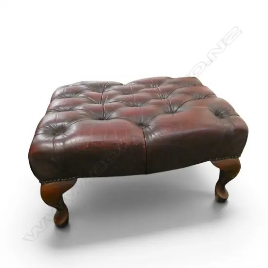 GASCOIGNE RED LEATHER BUTTON FOOT REST 600x470x340mm