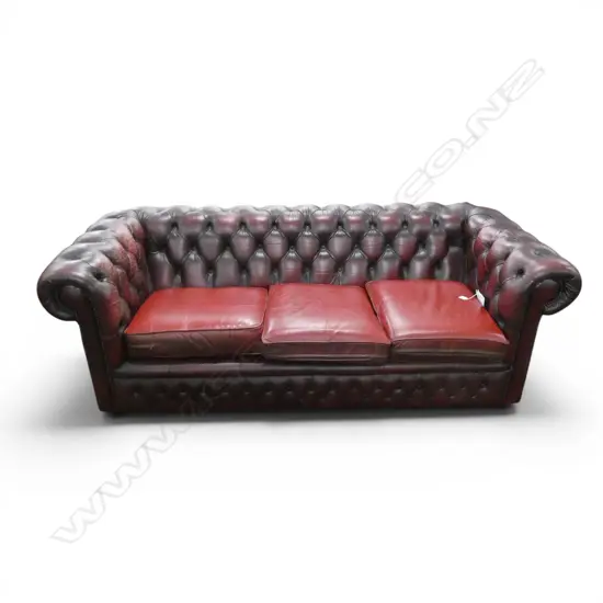 GASCOIGNE RED LEATHER BUTTON BACK CHESTERFIELD SOFA leather worn, cushions different colour 2050x900x720mm