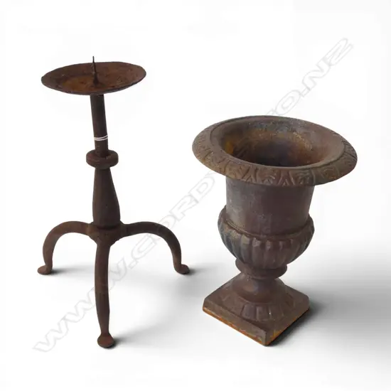 2 PCES CAST IRON; URN H.235mm, CANDLESTICK