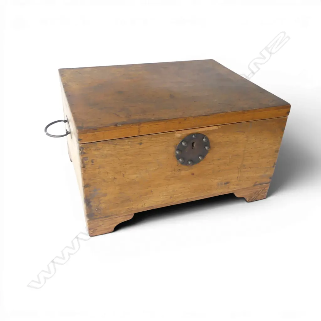 VINTAGE MAHOGANY DEED BOX  Image 1++