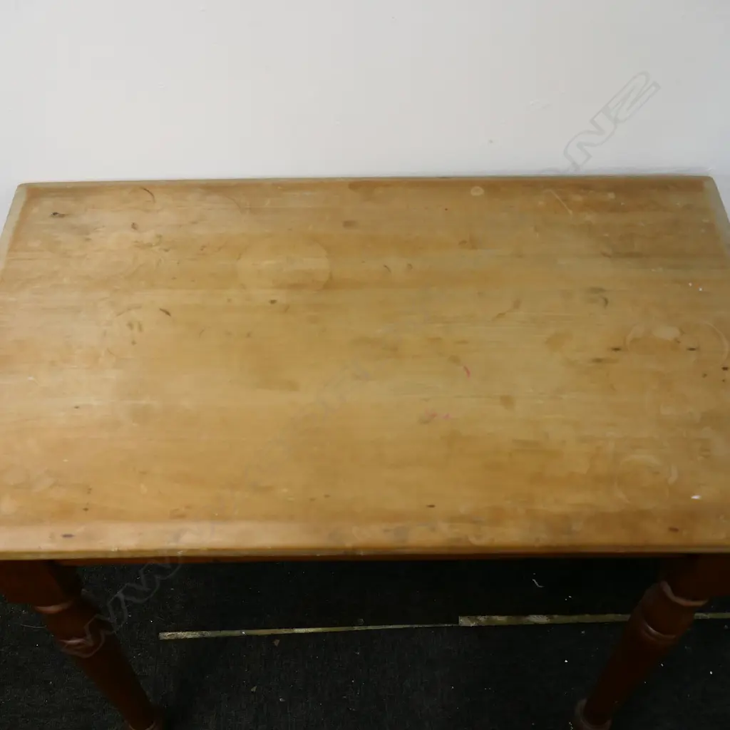 ANTIQUE KAURI SIDE TABLE 760x450x770mm Image 1++