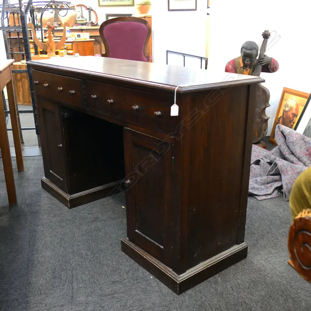 OAK DESK 1320x420x785mm Image 1++