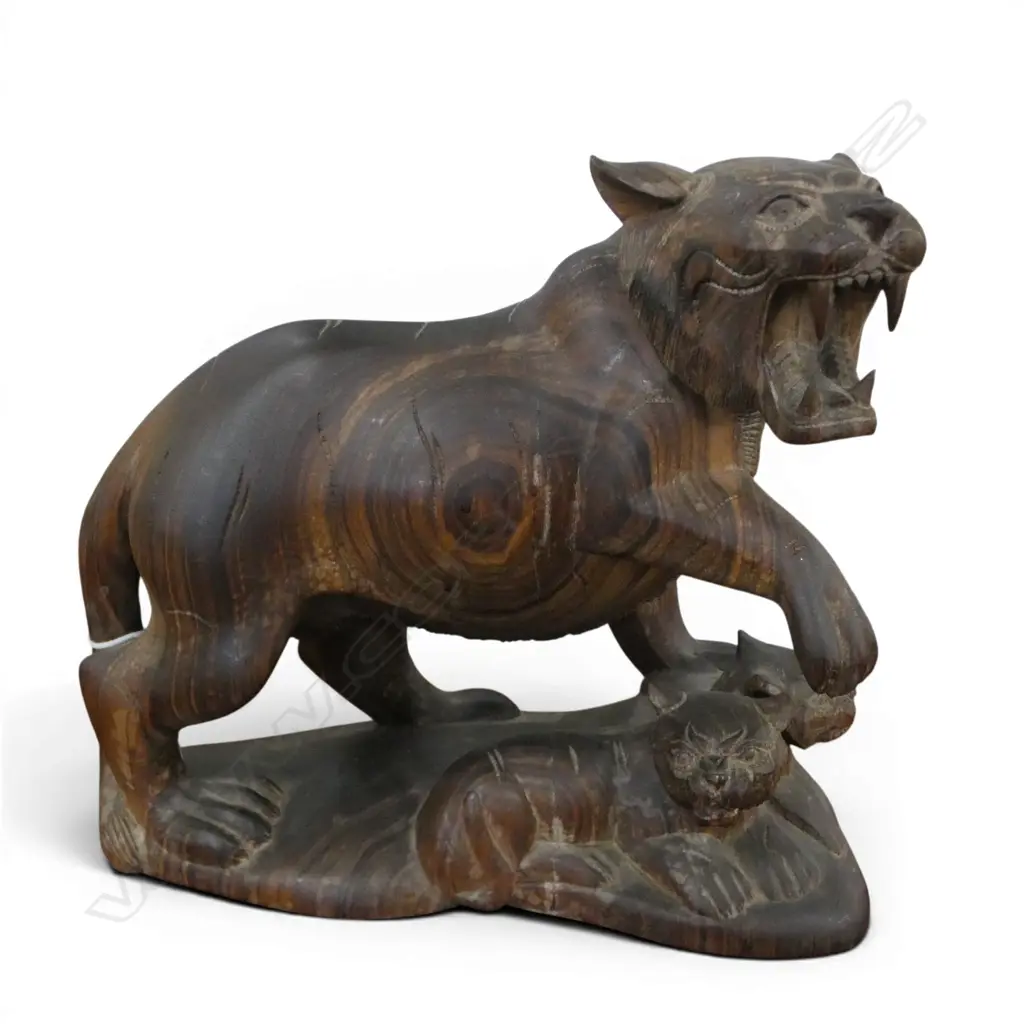 CARVED WOODEN LION H.240mm Image 1++