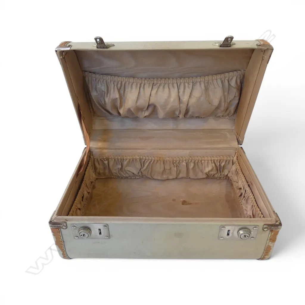 VINTAGE BOX Image 1++