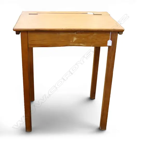 VINTAGE SCHOOL DESK 650x500x770mm