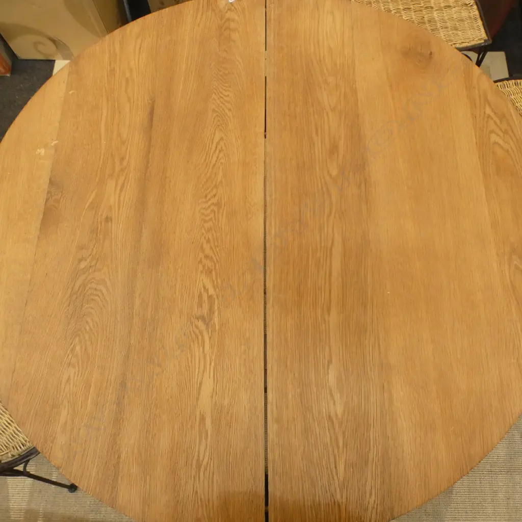 EARLY 20thC OAK DINING TABLE H.760mm, 1140mm dia Image 1++