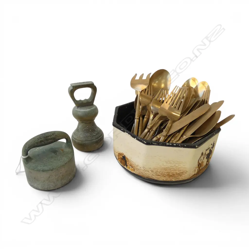 2 METAL WEIGHTS + BOWL & THAI BRASS BAMBOO CUTLERY Image 1++