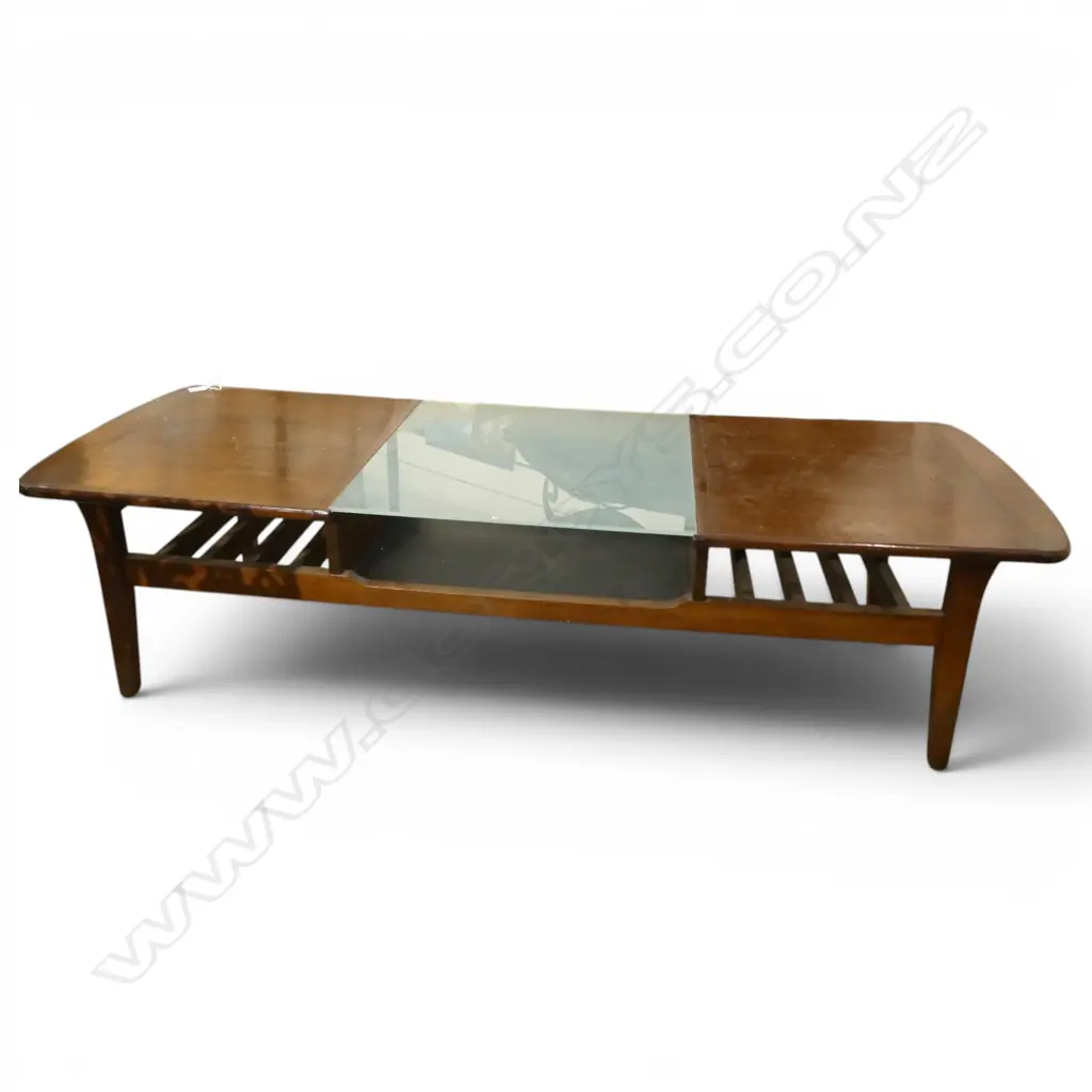 COFFEE TABLE with glass mid section, needs attention L.1510mm Image 1++